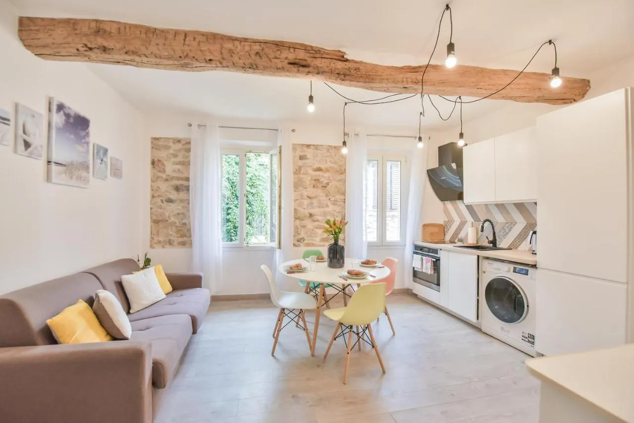 Le Petit Castelet - New Superb Flat In Old Antibes, Ac, Wifi, For 4 Apartment France